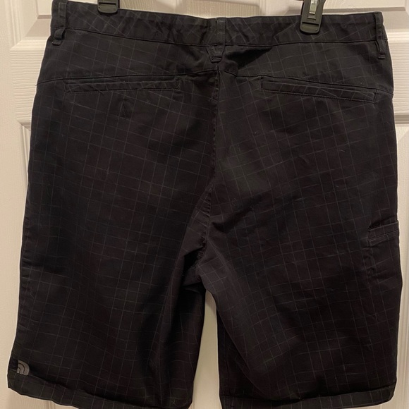 North Face Size 36. These fit on the big side IMO - Picture 6 of 9